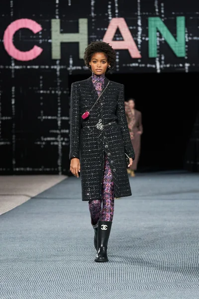 Look 22